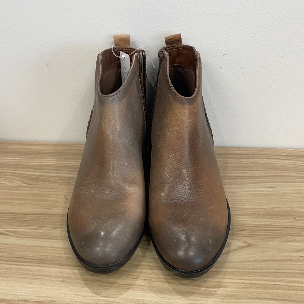 Earth Boots